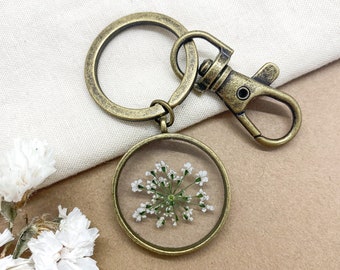 Pressed Flower Keychain, Queen Anne's Lace Gift, Floral Charm Keychain For, Unique Gift For, Floral Key Fob, Mom Birthday Gift from Daughter