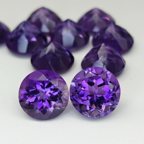 Améthyste du Brésil carrée 10x10 mm 4.25 carats - Pierres Du Monde
