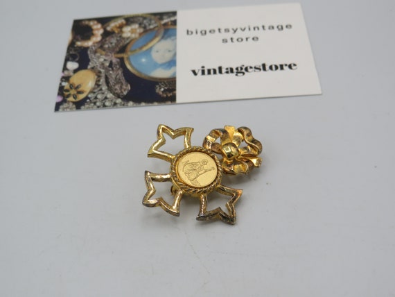 interesting military brooch, gold plated over sol… - image 1