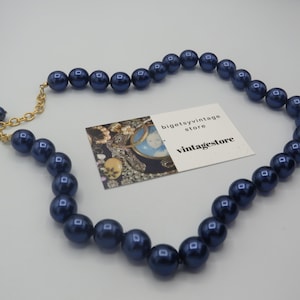 JOAN RIVERS SIGNED stunning vintage chunky blue faux pearl statement necklace, amazing condition, can be worn 20 to 23-inch, signed vintage