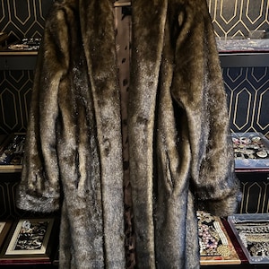 Dennis basso coat deals