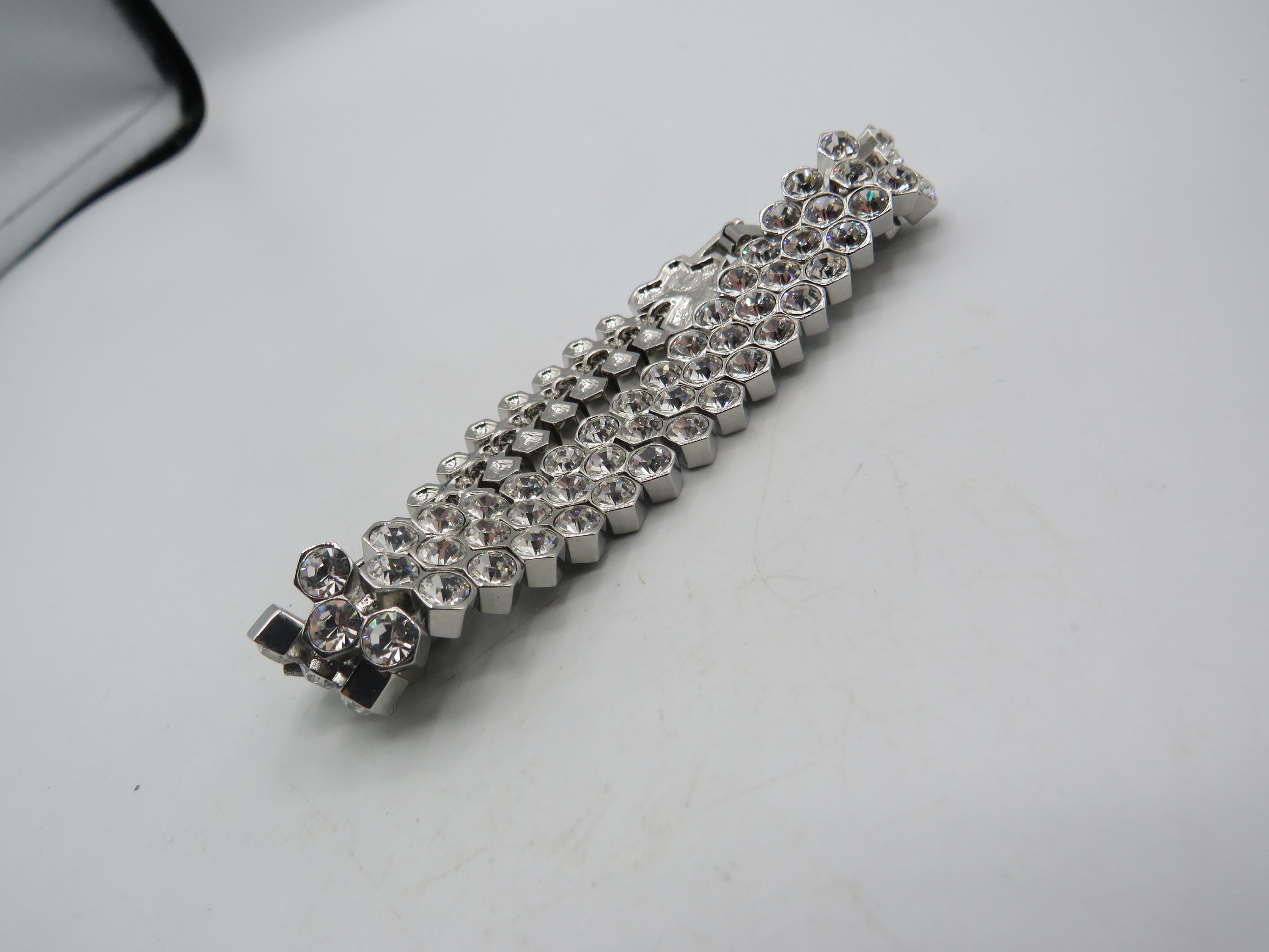 Louis Vuitton LV Crystal Link Bracelet - Clear, Silver-Tone Metal Link,  Bracelets - LOU777866