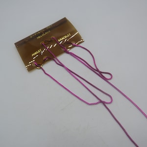 set di gioielli funky vintage retrò in 3 pezzi, collana, cavigliera, bracciale, design a catena rosa sulla carta originale, ottime condizioni, anni '90