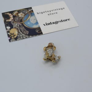 amazing vintage 22ct gold plated collection, Attwood & Sawyer little poodle brooch, stunning piece, clear crystals and red crystal eyes ....