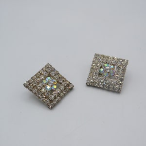 gorgeous vintage silver tone clip on cocktail earrings, clear and ab rhinestones, statement earrings , lovely condition, 3cm diameter