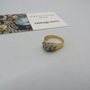 lovely vintage gold plated ring with a cluster of clear stones, beautiful condition, size M uk, cocktail ring, statement ring, vintage ring