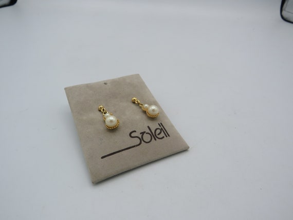 SOLEIL gold tone vintage dangle drop earrings, po… - image 1