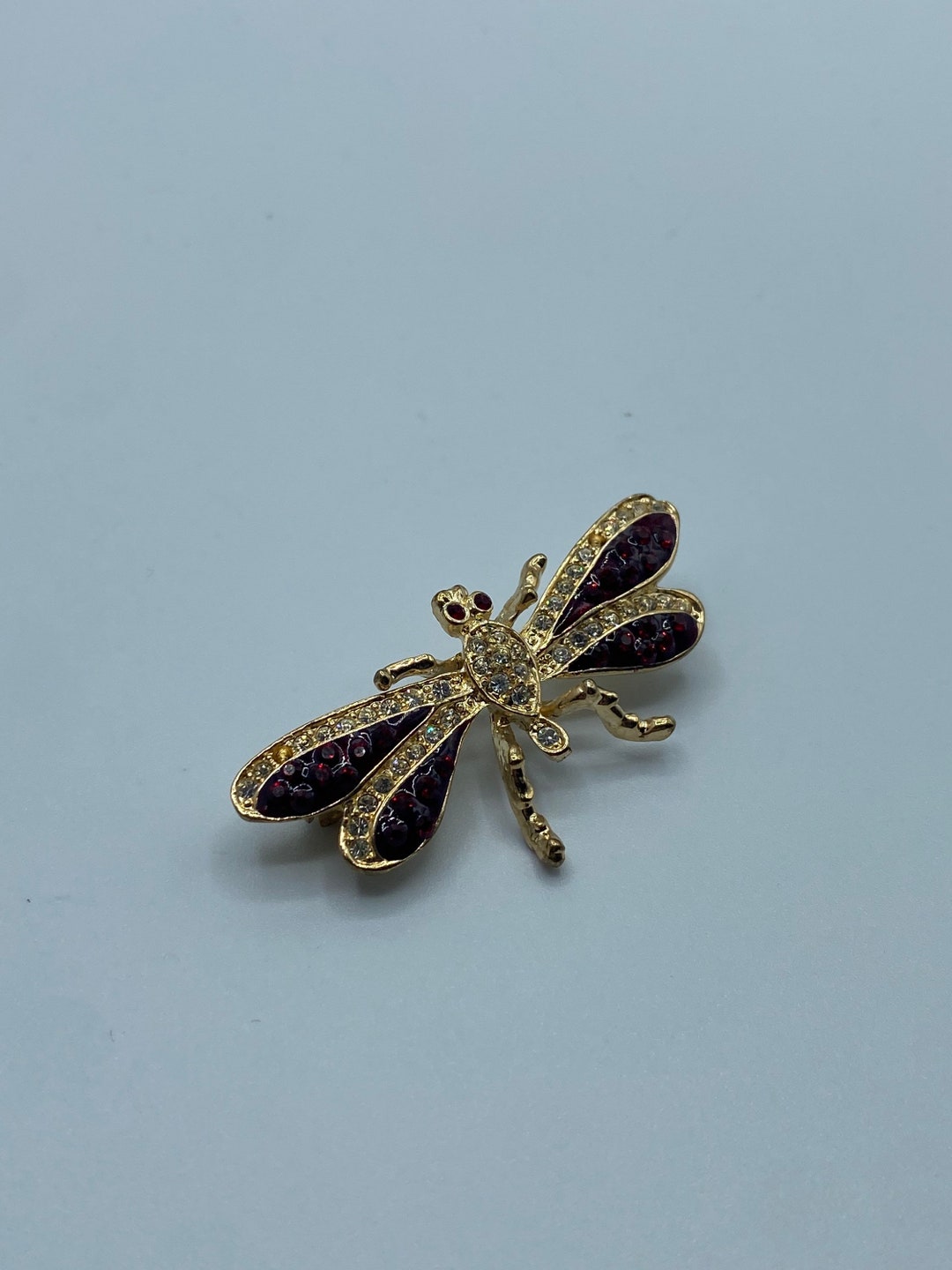 Broche Vintage En Forme De Grande Mouche - Dorée Avec Strass Rouge - Bon état - France