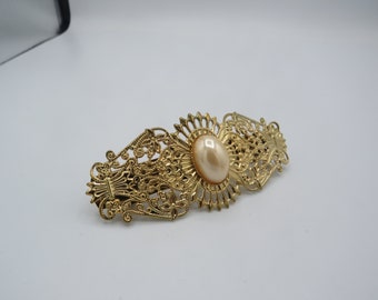 stunning gold tone ornate metal base hair clip, stunning detailing, oval faux pearl cabochon, hair accessories, 8.5cm by 3.2cm length