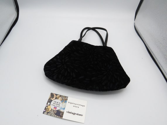 Amazing Little Vintage M s Handbag Stunning Design Perfect Evening Bag Velvety Material Perfect Size for Phone Make up and Other. Etsy Sweden