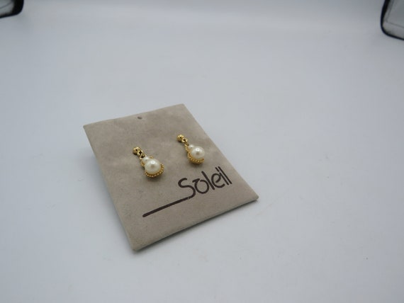 SOLEIL gold tone vintage dangle drop earrings, po… - image 3