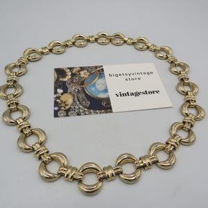 Splendida collana vintage a maglie decorate color oro, design meraviglioso, lunghezza 18 pollici, larghezza 1,8 cm, collana vistosa, condizioni incantevoli