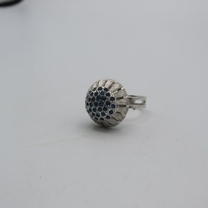 amazing vintage silver tone statement cocktail ring , stunning flower design with blue rhinestones, excellent condition size m uk, 6.5 usa