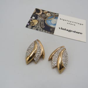 superb vintage gold tone clip on earrings, high quality, sparkling rhinestones, expensive look, amazing condition, 3.2cm length