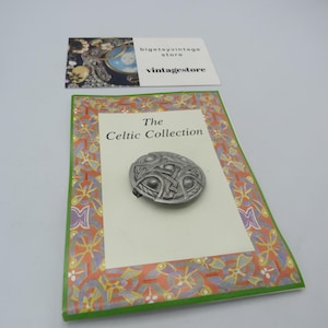 sunning vintage silver tone brooch, the Celtic collection, beautiful design and in immaculate condition, 3.5cm diameter
