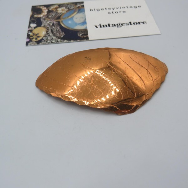beautiful bold vintage copper ? thin plate brooch with etched detailing, lovely statement piece in lovely condition, 7.7cm length