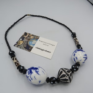spectacular vintage chunky beaded statement necklace with stunning ceramic beads, unusual statement piece, barrel clasp, lovely condition...