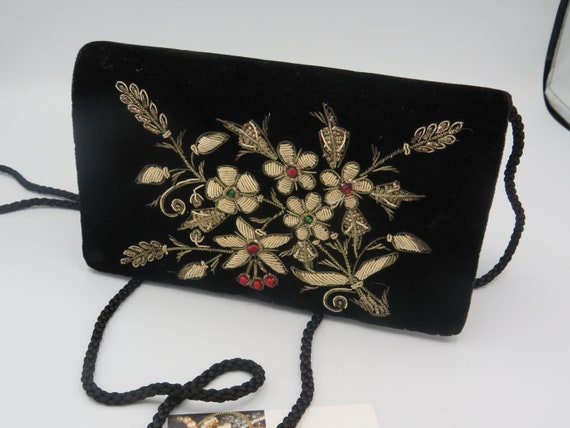 superb vintage black velvet hand bag with beautif… - image 2