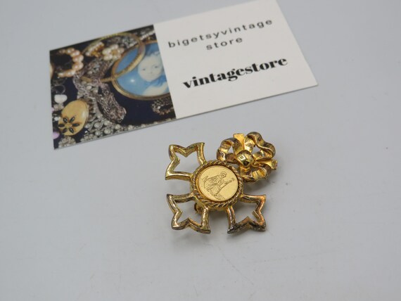interesting military brooch, gold plated over sol… - image 3