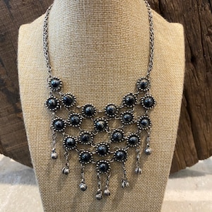 Gorgeous vintage eastern kuchi necklace , silver tone , slight vintage wear as expected, beautiful necklace , 16 inch length