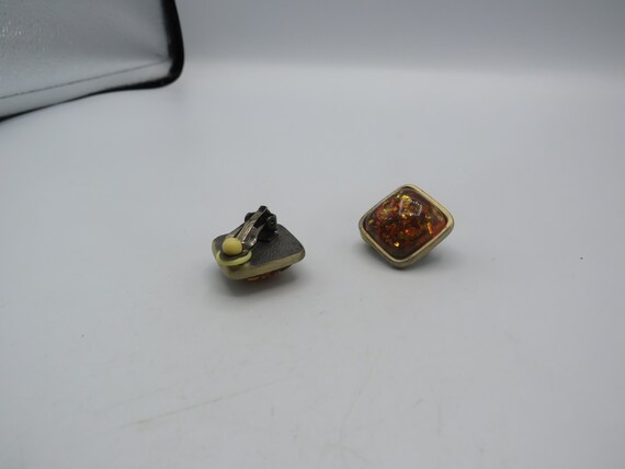 Anciens Clips D'oreilles Dorés Avec Strass Et Ambre - Longueur 3 Cm - Occasion Très Bon état - Style Vintage