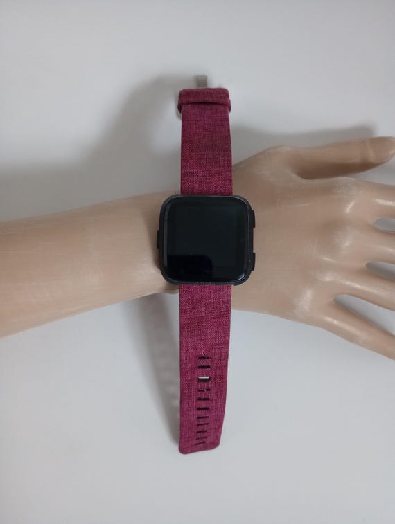 Fitbit Versa Smartwatch FB505 - Health & Fitness … - image 9