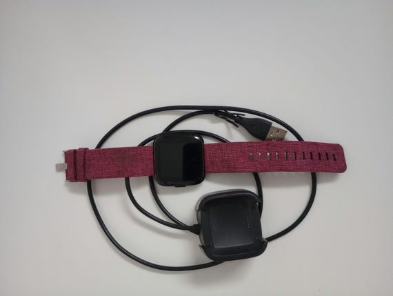 Fitbit Versa Smartwatch FB505 - Health & Fitness … - image 2