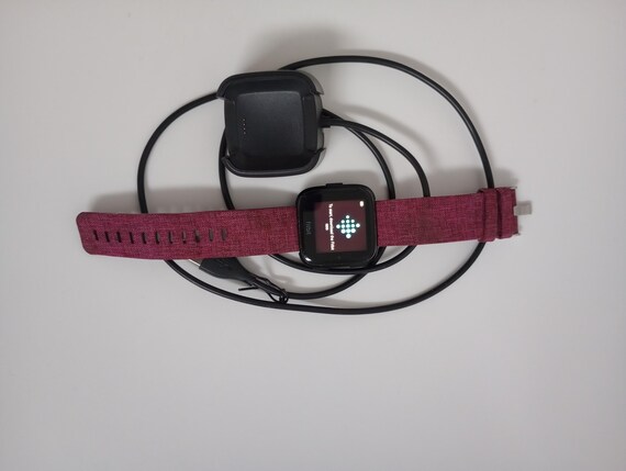 Fitbit Versa Smartwatch FB505 - Health & Fitness … - image 5