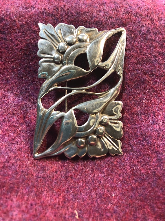 Vintage Sterling Art Nouveau Flower Brooch