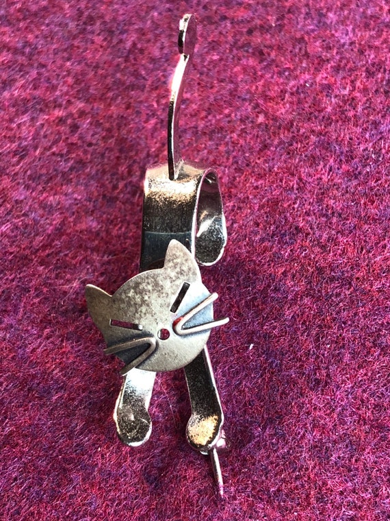 Vintage Sterling Articulating Head Cat Brooch Gem