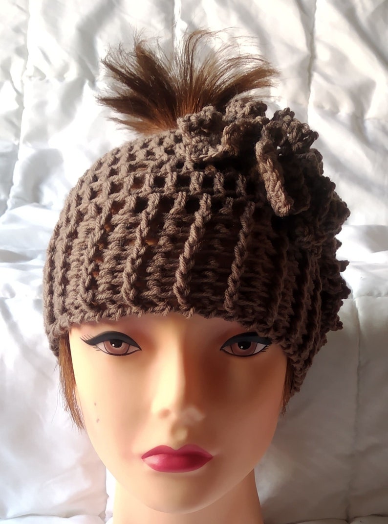 English version 6 Videos 51 Images US Terms All sizes Hyperbolic Ponytail beanie Crochet Pattern Turorial 22 pages Instant download