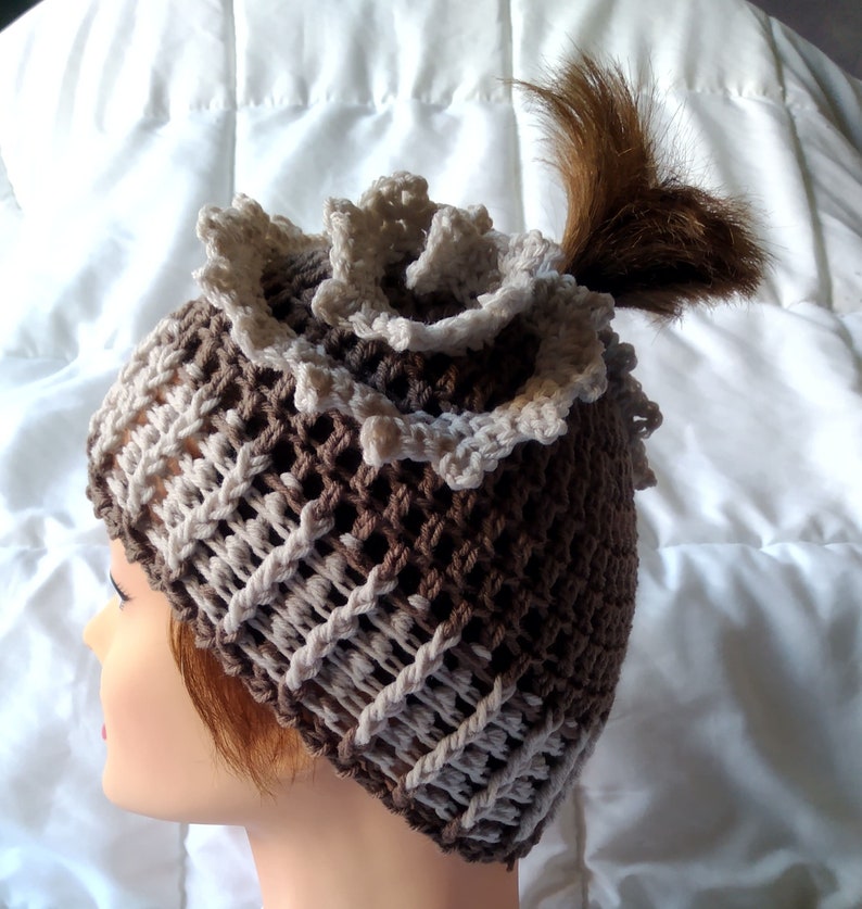 English version 6 Videos 51 Images US Terms All sizes Hyperbolic Ponytail beanie Crochet Pattern Turorial 22 pages Instant download