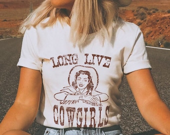 Western Graphic T-shirt Vintage inspired Western Clothing for woman Retro Western tee Cowgirl shirt vintage style horse Rodeo shirt Cowboy