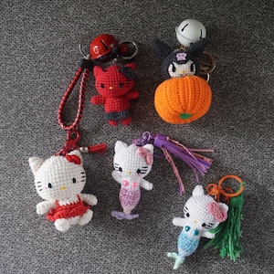 Kitty crochet keychain