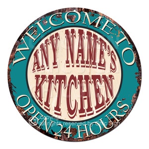 Custom Welcome Any Name&#39;s Kitchen Metal Sign, Personalized Kitchen Wall Decor, Gift Ideas for Him/Her, Cooking Shop Business Open Sign, CP96