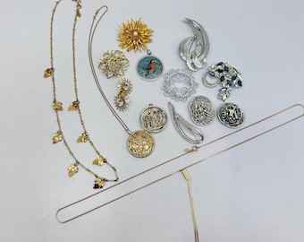 Vintage Sarah Coventry Jewelry Lot 14 Pieces Gold, Silver Tone Assorted Signed