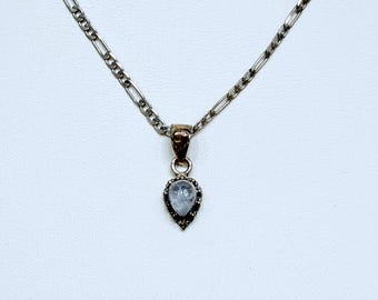 Vntg Necklace Pendant 925 Sterling Silver Teardrop Moonstone 20 in Figaro Chain