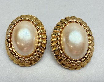Vintage Signed Monet Earrings Oval Faux Pearl Gold Tone Comfort Clip On 1980s