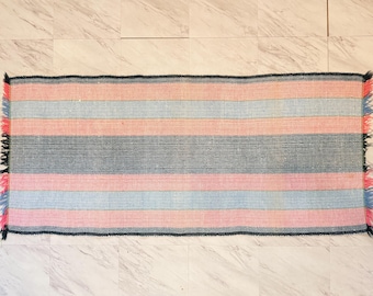 Vintage Rag Rug Farmhouse Cottagecore Country Handmade Throw area carpet Fringe 62x28 inches