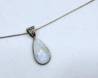 Vintage Necklace Pendant 925 Sterling Silver Teardrop Moonstone 28 in Box Chain