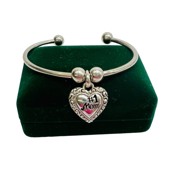 Open Bangle #1 MOM Bracelet Narrow Slip On w/ Dangle Heart Charm Silver Tone Scroll Boho Trim 7.5" Gift for Mom Mother's Day 1980's Jewelry