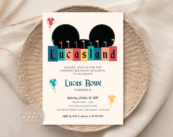 Puede incluir: Una invitación de cumpleaños colorida con una silueta de cabeza de Mickey Mouse y el texto "Lucasland" en una fuente caprichosa. La invitación es para la fiesta de cumpleaños número 8 de Lucas Rowe, que se celebrará el sábado 26 de octubre de 2024, de 12 PM a 4 PM en The Strickland Home en Orlando, Florida. RSVP antes del 20 de octubre a Ramona al 123.456.7890.