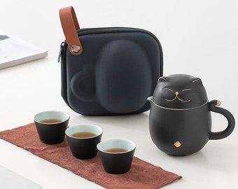 Small ceramic pourer in the shape of cat and fish teapot,jug,tea pot,cat,cat end fish,carafe,