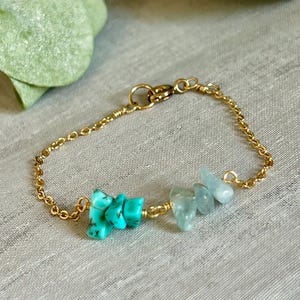 Family birthstone bracelet, personalized raw chip gemstone bracelet, jewelry for her, chain layering bracelet, custom husband & wife jewelry