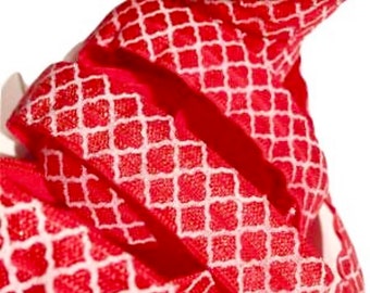 Red Quatrefoil Print Fold Over Elastic 5/8" - DIY Headbands & Hair Ties CLEARANCE