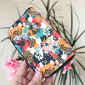 Small Zipper Wallet Card Holder, Coin Purse Womens Wallet Cute, Animal Canvas Wallet Vegan, Colorful Wallet for Gift, Credit Cards Wallet