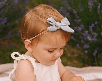 Headband baby bow, Handtied 100% linen hair bow on soft elastic for new-borns and babies, baby hair bow, baby headband, nylon headband