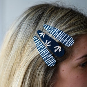 Bloom dark navy blue snap clips, white polka dots linen soft fabric hair accessory, woman and girl hair clips, set of 3