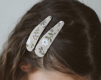 Green meadow hair clips, floral boho style snap clips for girls and woman, soft fabric, no pulling hair accessory