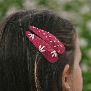 Raspberry pink bloom dots hand embroidery hair snap clips, hair clips with blooming flowers in dark pink color, soft and dont pull hair image 1